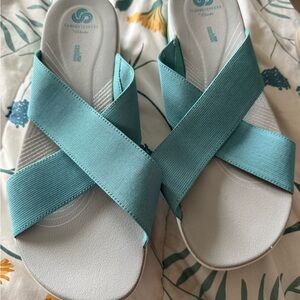Clarks Women's Teal Cross-Strap Sandals